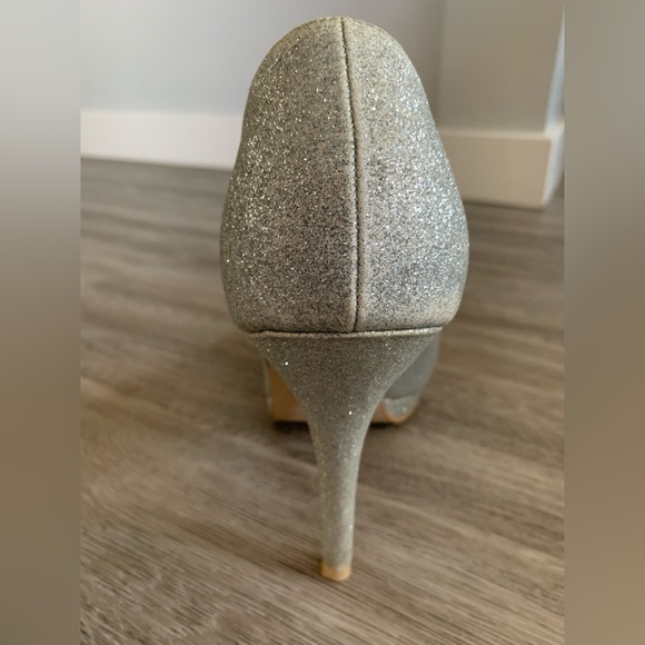 Silver sparkle heels - Picture 3 of 12